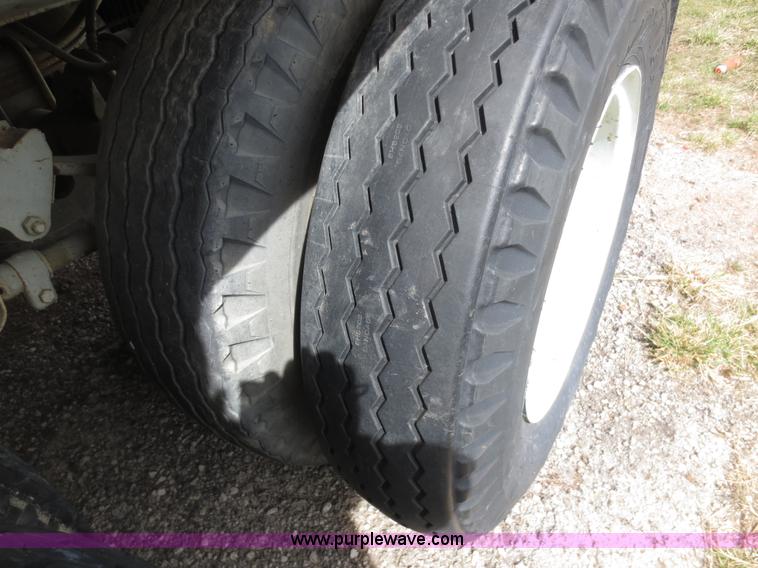 image for item F6634 1978 Lufkin 43' storage trailer