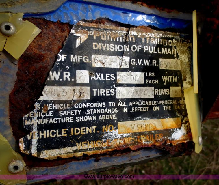 image for item F6636 1979 Trailmobile 44' storage trailer