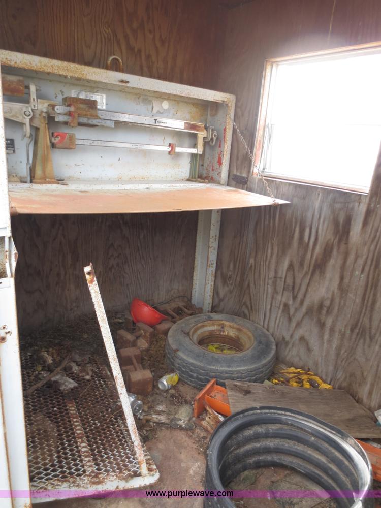 image for item F6640 Thurman platform scale