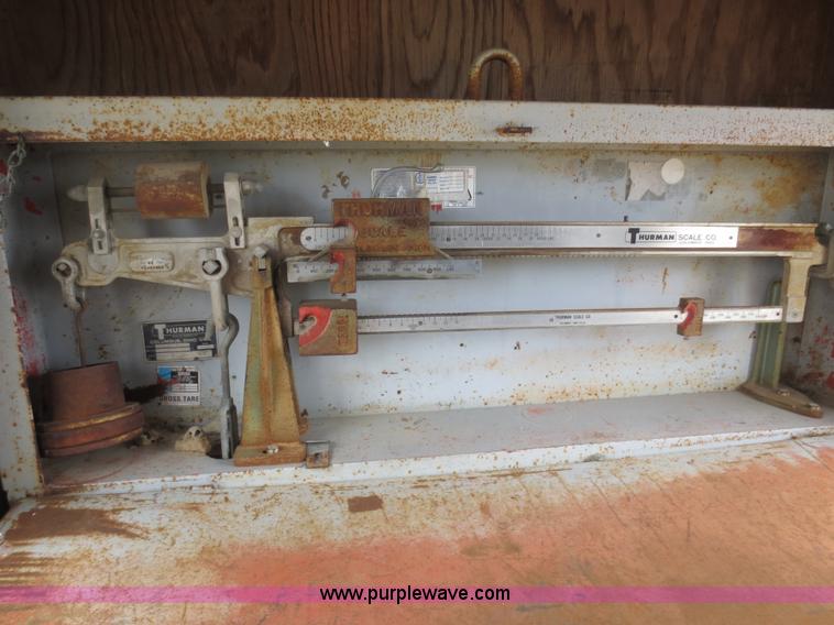 image for item F6640 Thurman platform scale