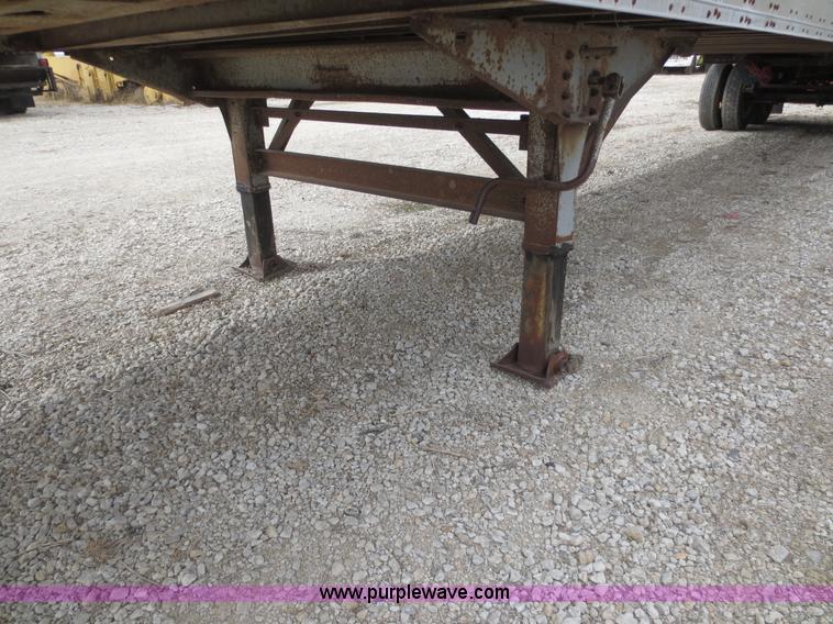image for item F6641 1984 Lufkin 48' dry van trailer