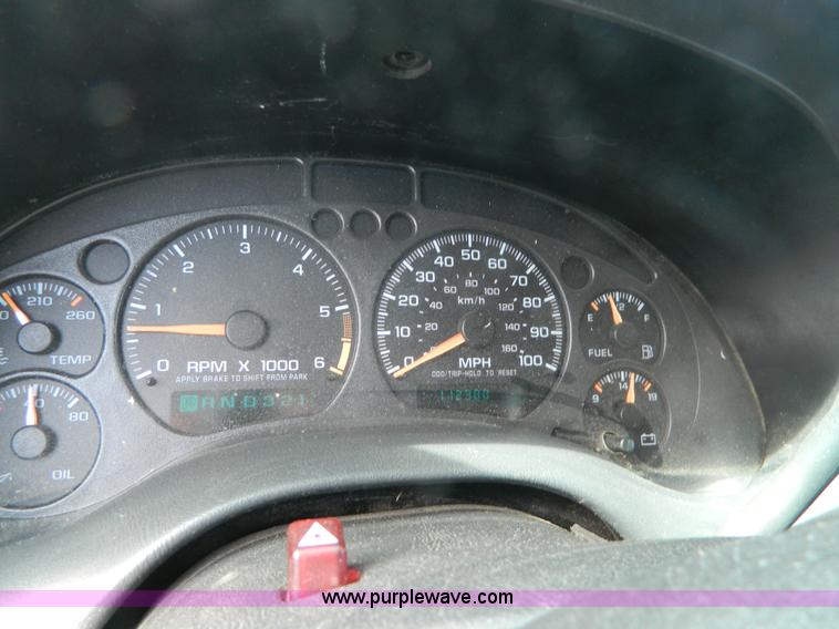 image for item G7781 2002 Chevrolet Blazer LS SUV