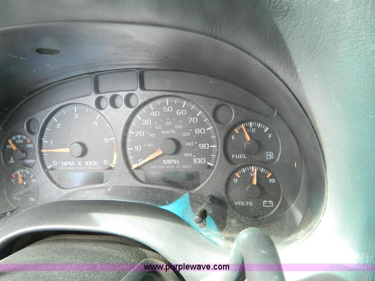 image for item G7781 2002 Chevrolet Blazer LS SUV