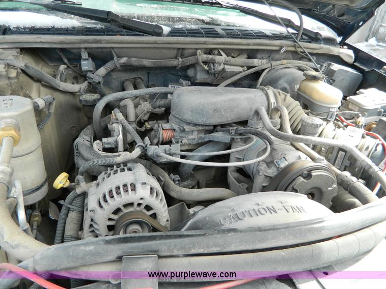 image for item G7781 2002 Chevrolet Blazer LS SUV