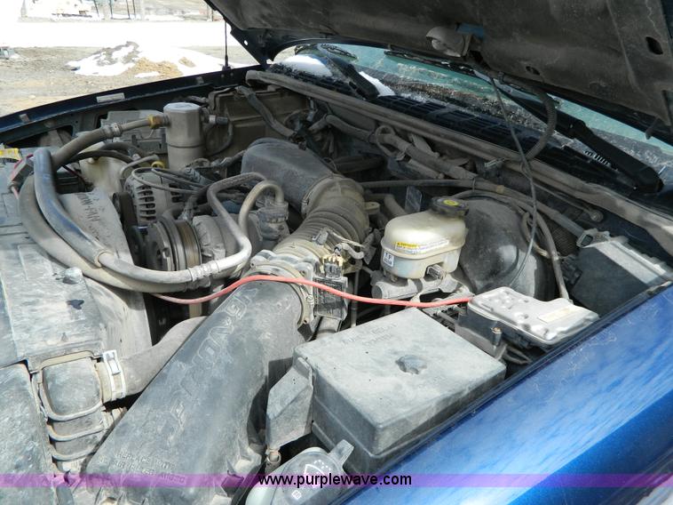 image for item G7781 2002 Chevrolet Blazer LS SUV