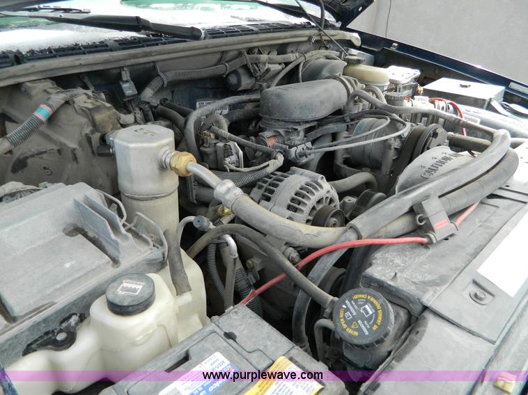 image for item G7781 2002 Chevrolet Blazer LS SUV