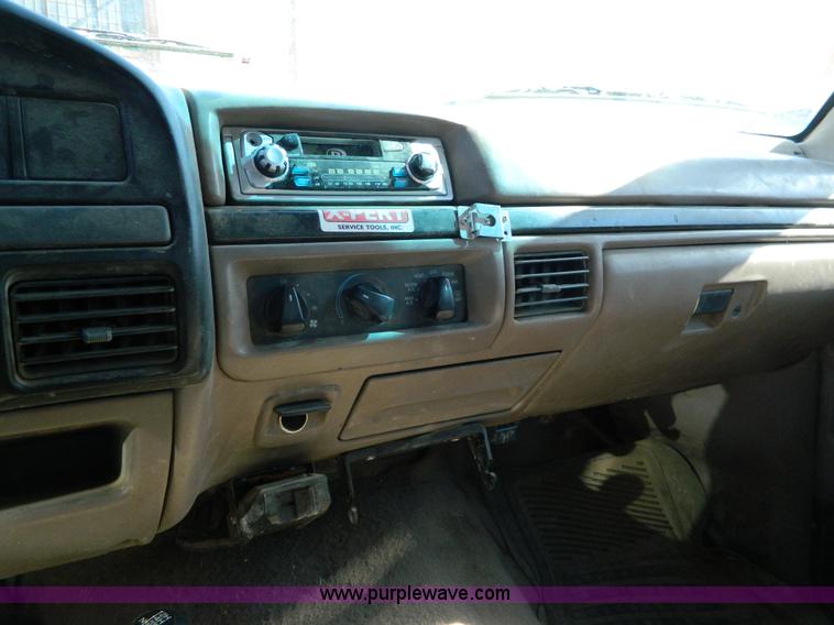 image for item G7786 1995 Ford F350 XL Crew Cab flatbed pickup truck