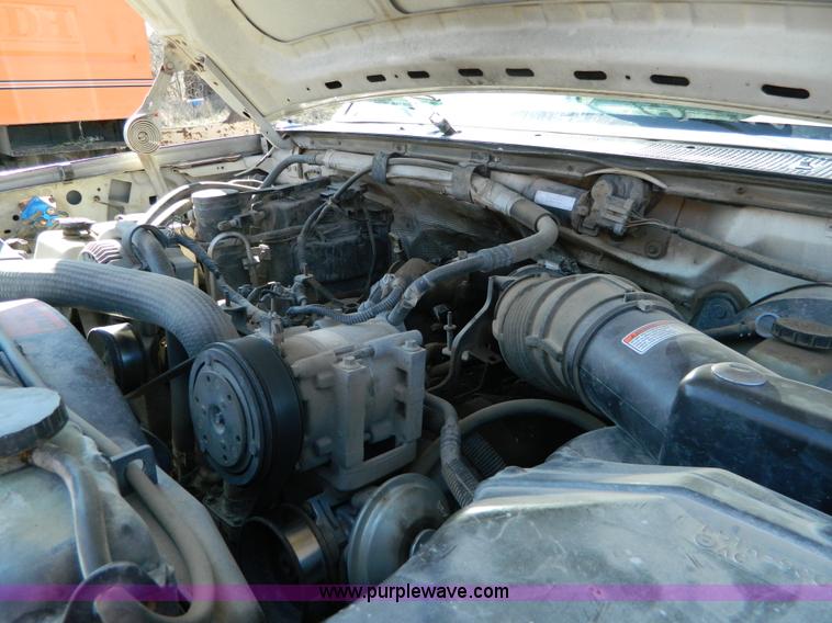 image for item G7786 1995 Ford F350 XL Crew Cab flatbed pickup truck