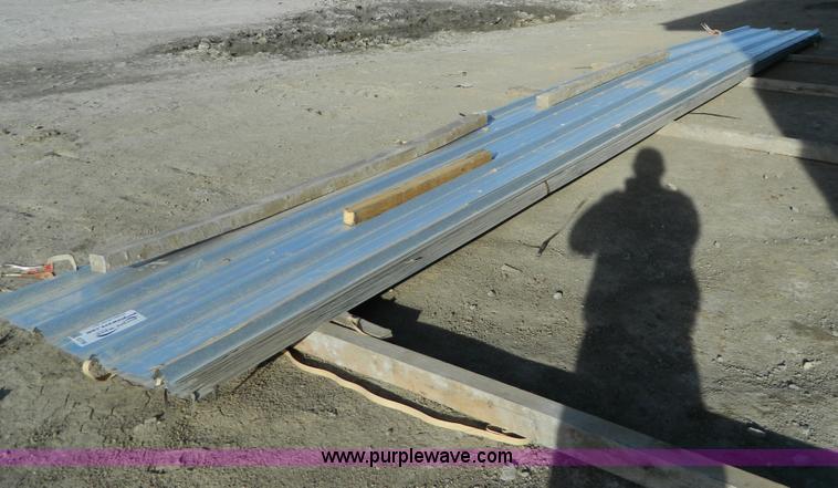 image for item G7795 (28) 3' x 32' metal panels