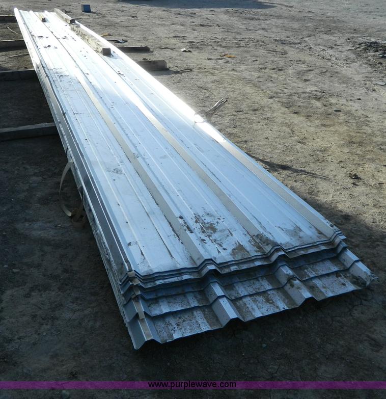 image for item G7795 (28) 3' x 32' metal panels