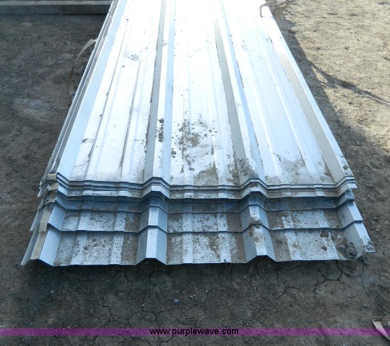 image for item G7795 (28) 3' x 32' metal panels