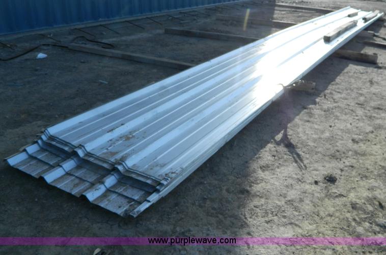 image for item G7795 (28) 3' x 32' metal panels