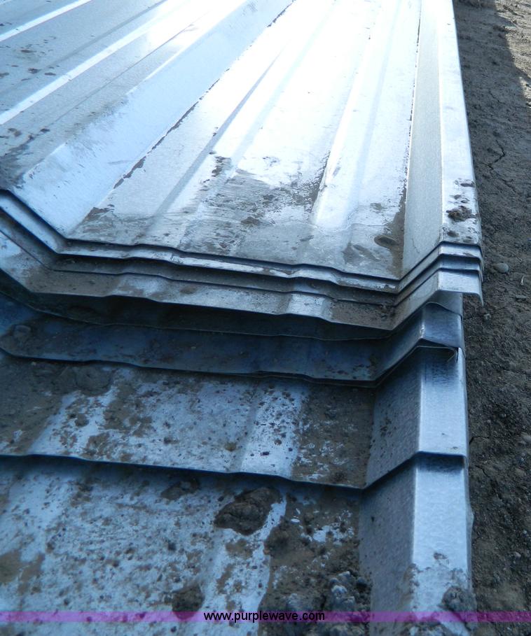 image for item G7795 (28) 3' x 32' metal panels