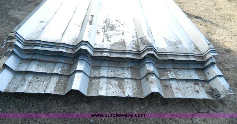 image for item G7795 (28) 3' x 32' metal panels