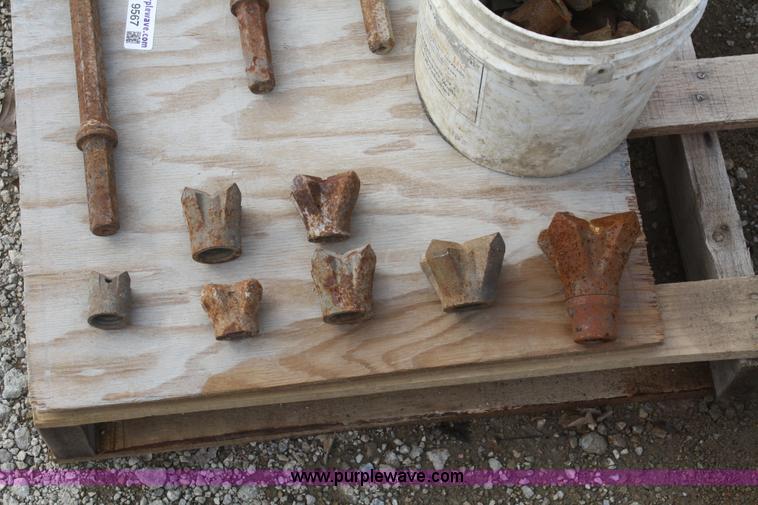 image for item V9567 (12) rotary drill bits