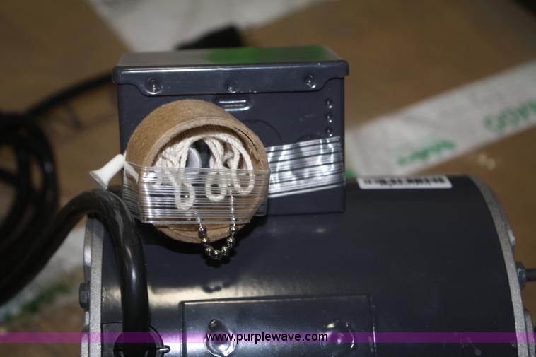 image for item V9604 (39) US Motors air circulator motors