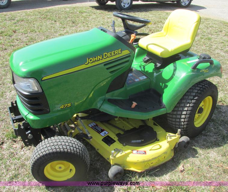 image for item X9797 John Deere X475 lawn mower