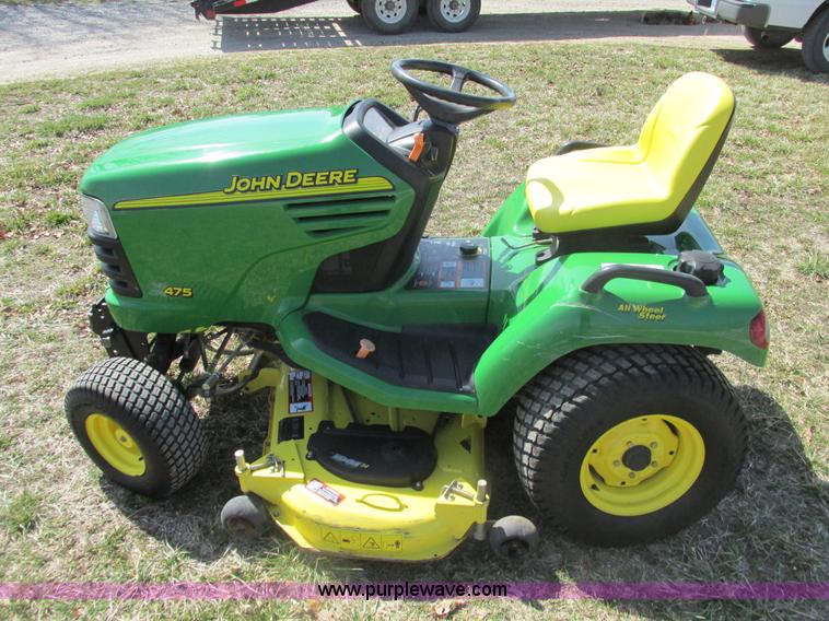 image for item X9797 John Deere X475 lawn mower