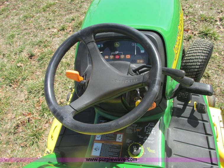 image for item X9797 John Deere X475 lawn mower