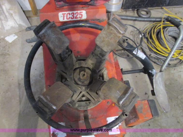 image for item X9798 Hunter TC325 tire machine