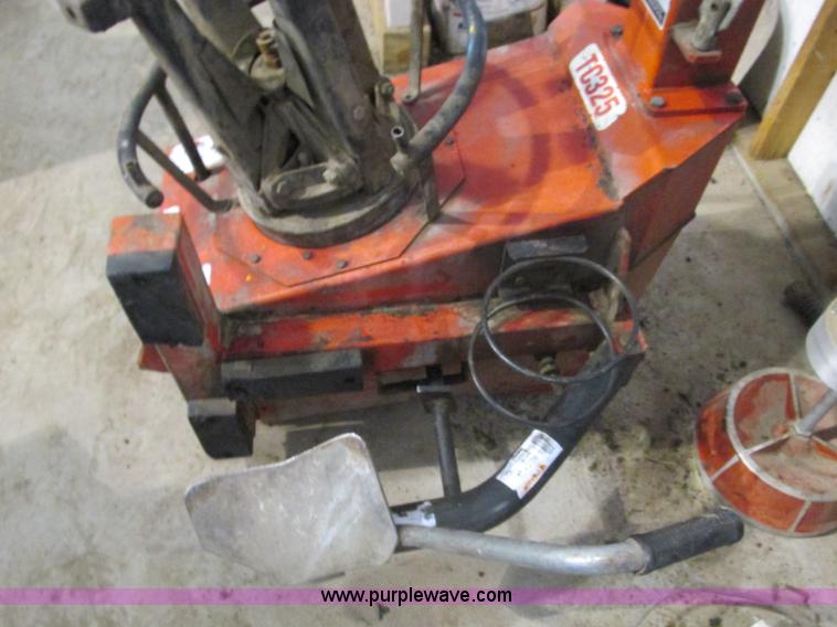 image for item X9798 Hunter TC325 tire machine