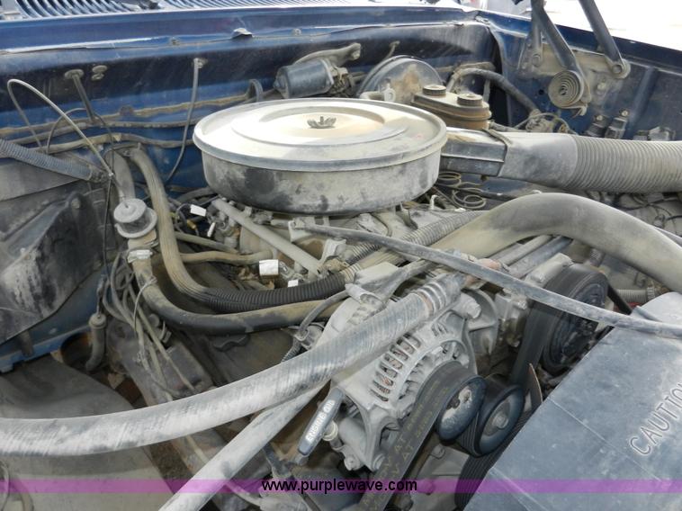 image for item A3919 1992 Dodge Ram D150 pickup truck