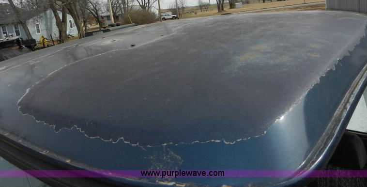 image for item A3919 1992 Dodge Ram D150 pickup truck