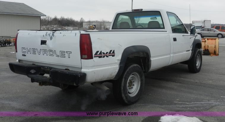 image for item A3951 2000 Chevrolet 2500 pickup truck