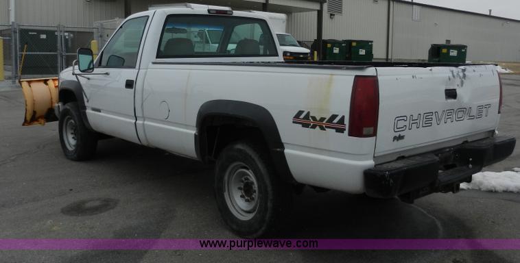 image for item A3951 2000 Chevrolet 2500 pickup truck
