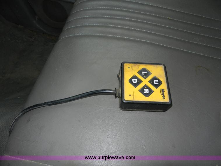 image for item A3951 2000 Chevrolet 2500 pickup truck