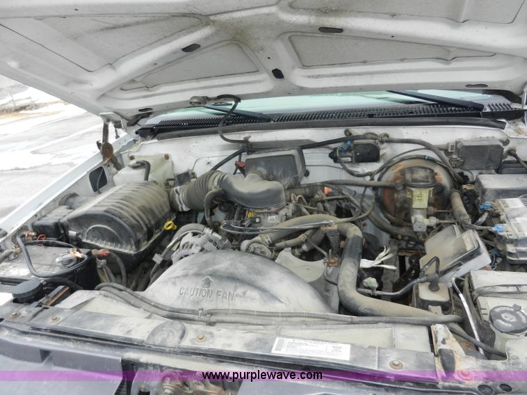 image for item A3951 2000 Chevrolet 2500 pickup truck