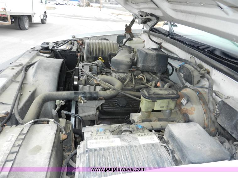 image for item A3951 2000 Chevrolet 2500 pickup truck