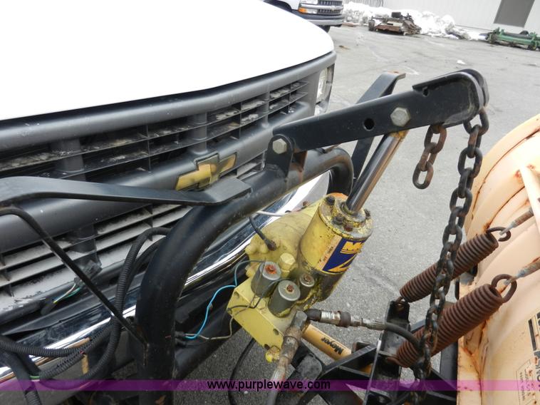 image for item A3951 2000 Chevrolet 2500 pickup truck