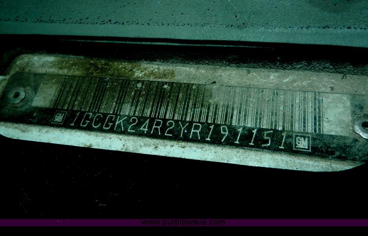 image for item A3951 2000 Chevrolet 2500 pickup truck