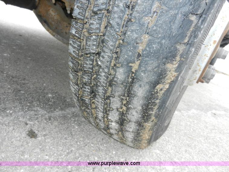 image for item A3952 1999 Chevrolet Express 3500 Cargo box truck