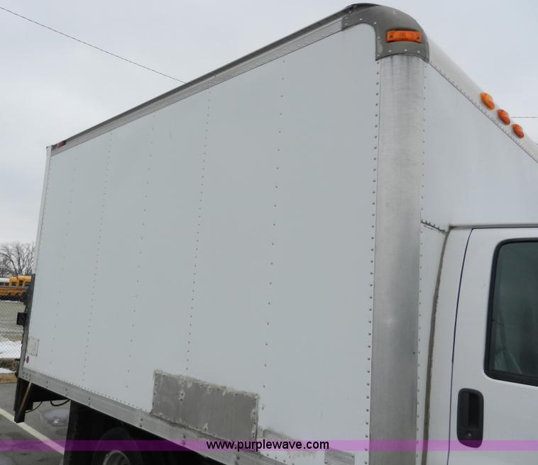 image for item A3952 1999 Chevrolet Express 3500 Cargo box truck