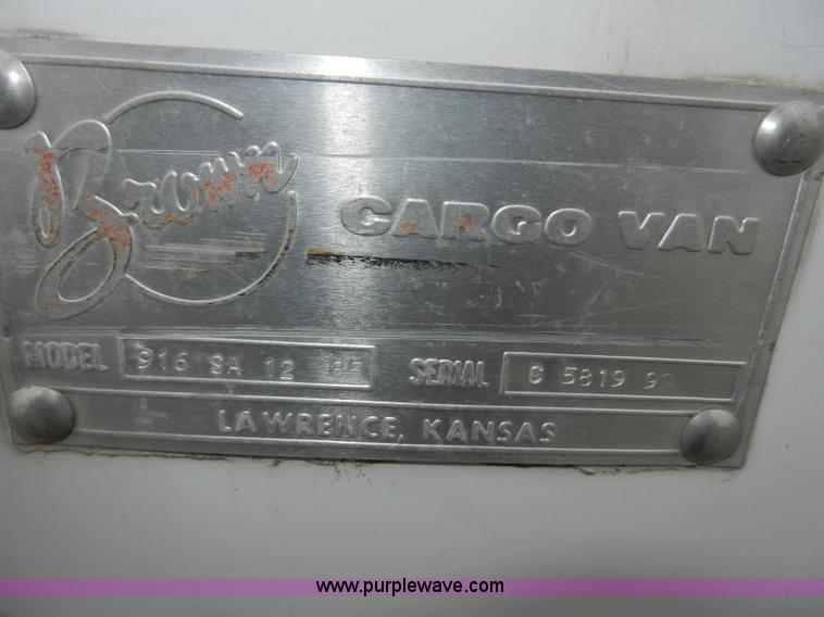 image for item A3952 1999 Chevrolet Express 3500 Cargo box truck