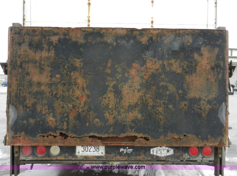 image for item A3952 1999 Chevrolet Express 3500 Cargo box truck