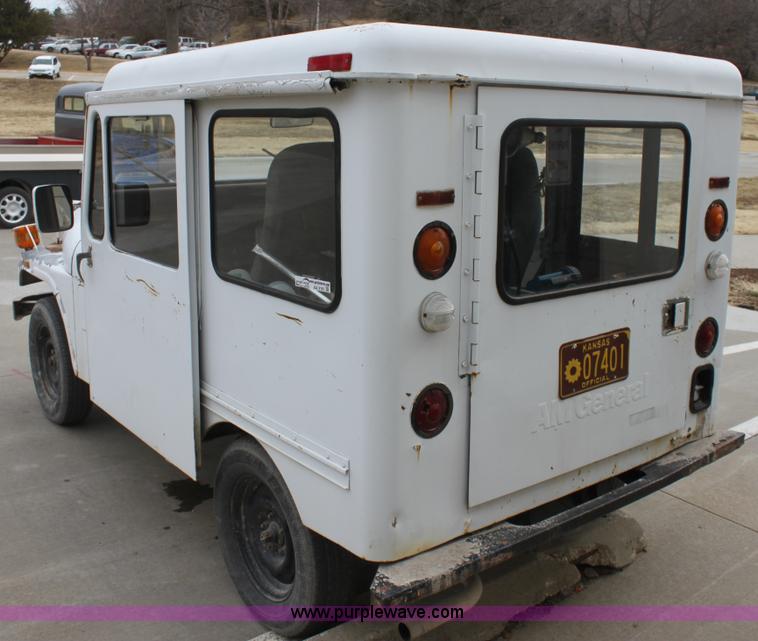 image for item AA9161 1982 AM General Jeep