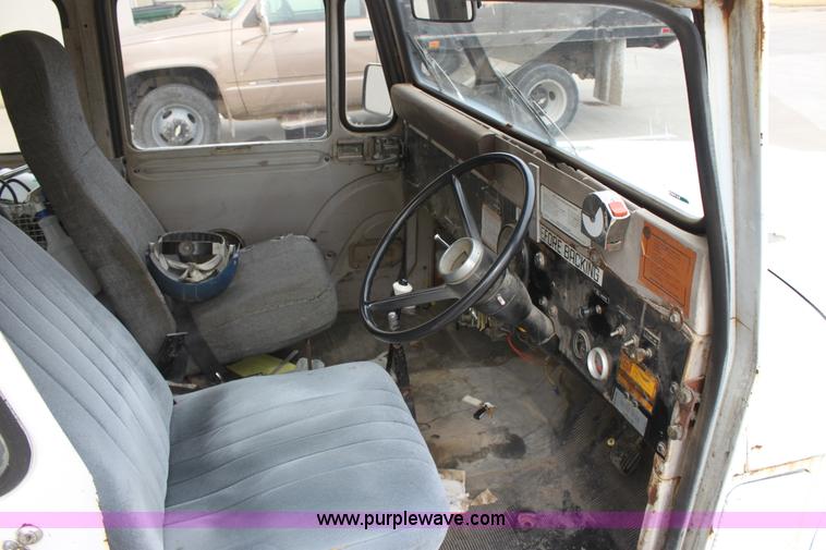 image for item AA9161 1982 AM General Jeep