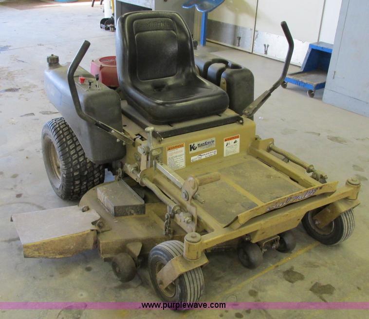 image for item AJ9243 2005 Land Pride Razor lawn mower