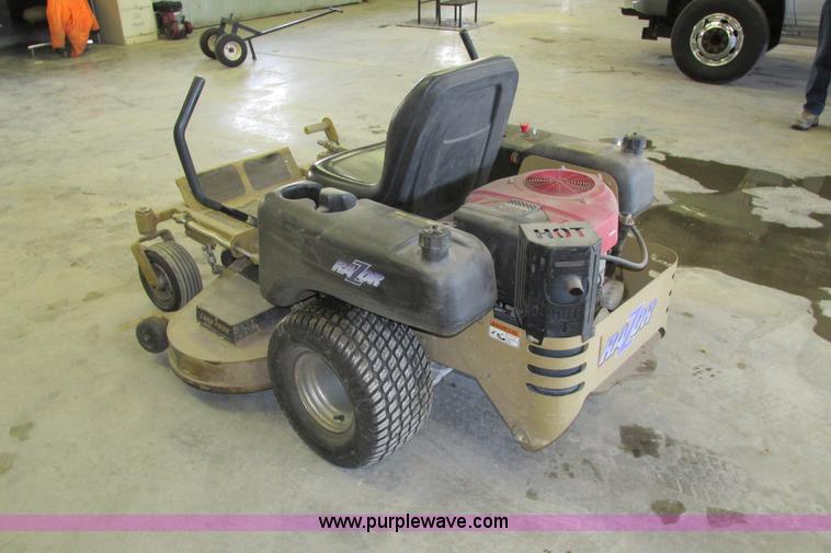 image for item AJ9243 2005 Land Pride Razor lawn mower
