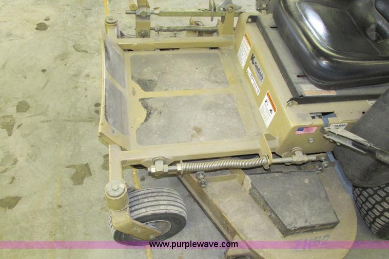 image for item AJ9243 2005 Land Pride Razor lawn mower