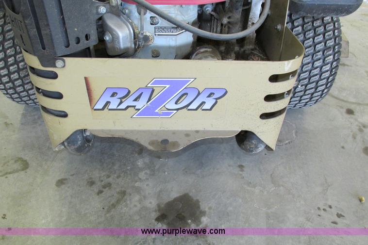 image for item AJ9243 2005 Land Pride Razor lawn mower