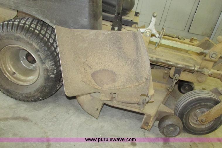 image for item AJ9243 2005 Land Pride Razor lawn mower