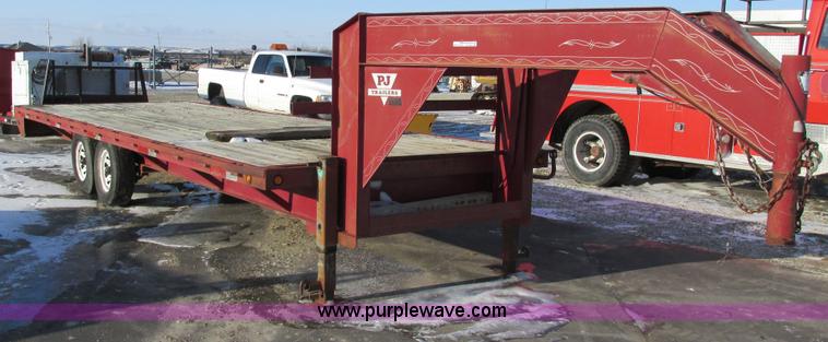 image for item AJ9245 1996 PJ gooseneck trailer