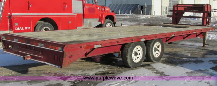 image for item AJ9245 1996 PJ gooseneck trailer