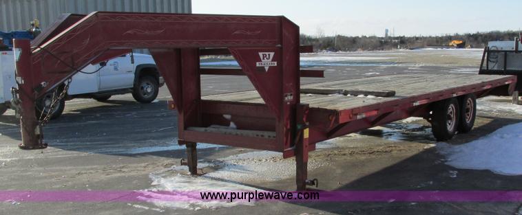 image for item AJ9245 1996 PJ gooseneck trailer
