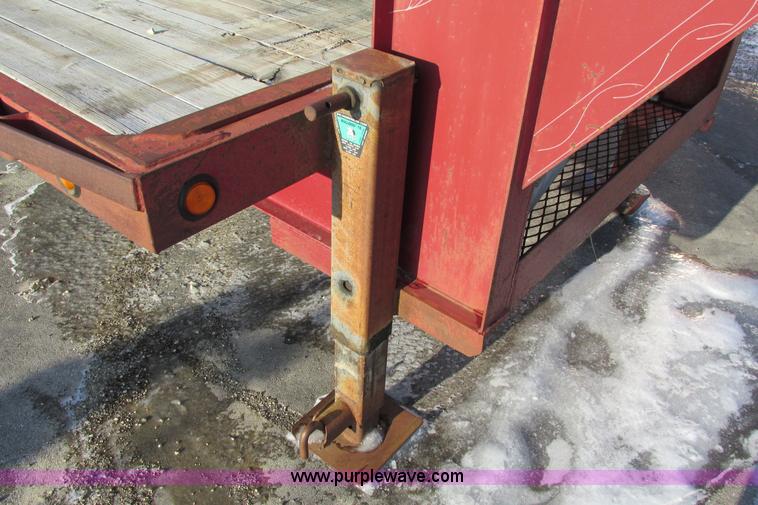 image for item AJ9245 1996 PJ gooseneck trailer