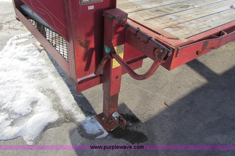 image for item AJ9245 1996 PJ gooseneck trailer